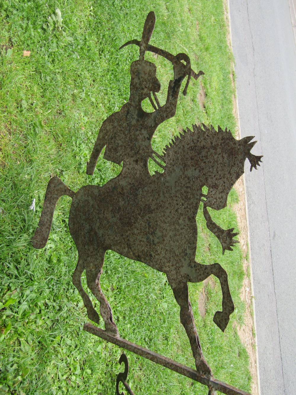 An ironwork weather vane, the raised cut sheet steel finial in the form of a mounted cavalry man - Image 2 of 2