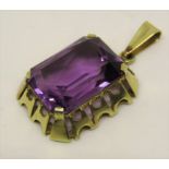 14ct amethyst pendant with openwork mount, 6.8g