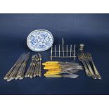 Matched set of four Georgian Old English silver table forks, together with a further pair of