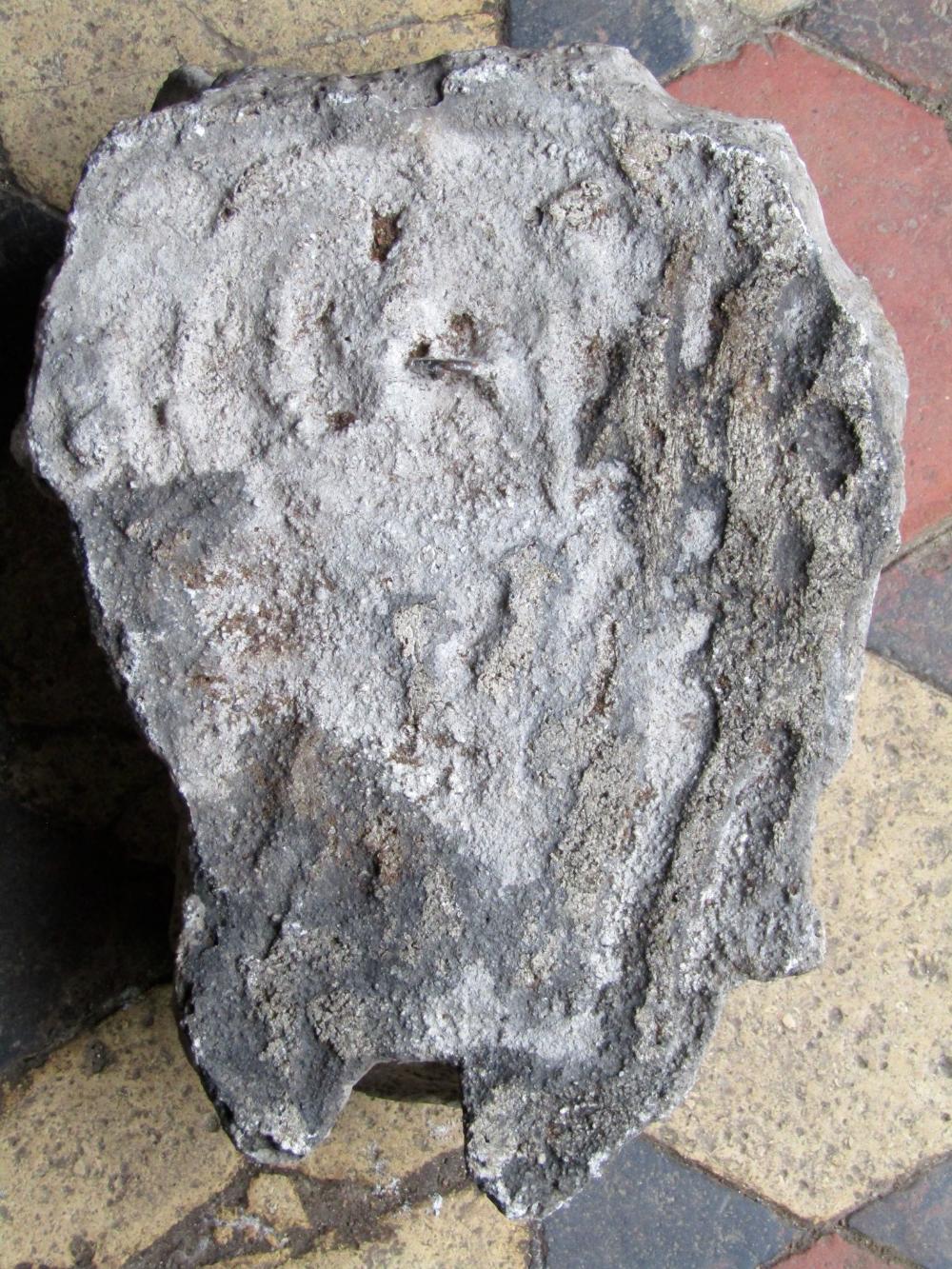 A weathered composition stone wall mounted face mask 32 cm in height - Image 2 of 2