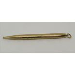 9ct engine turned propelling pencil, maker C&C, 8.6cm approx, 11.7g gross
