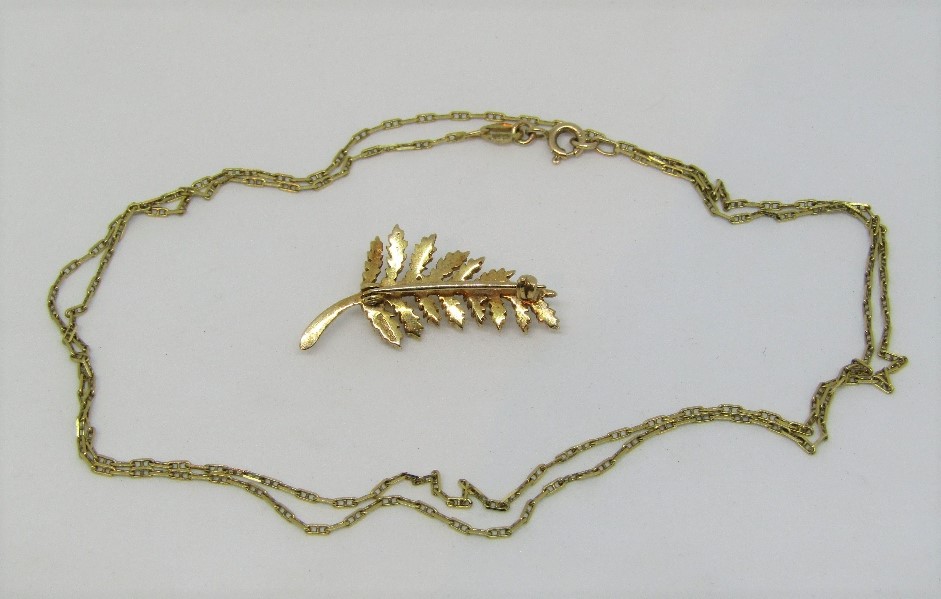 14k fine bar link necklace with 9ct clasp, together with a 9ct fern brooch set with pearls, 6.1g - Image 2 of 2