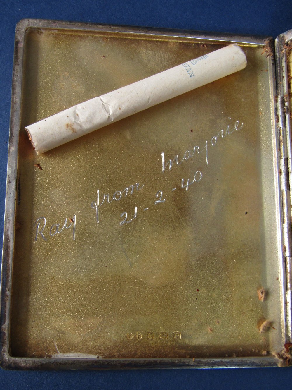 1930s silver engine turned cigarette case with gilt interior together with a further silver cedar - Image 3 of 3