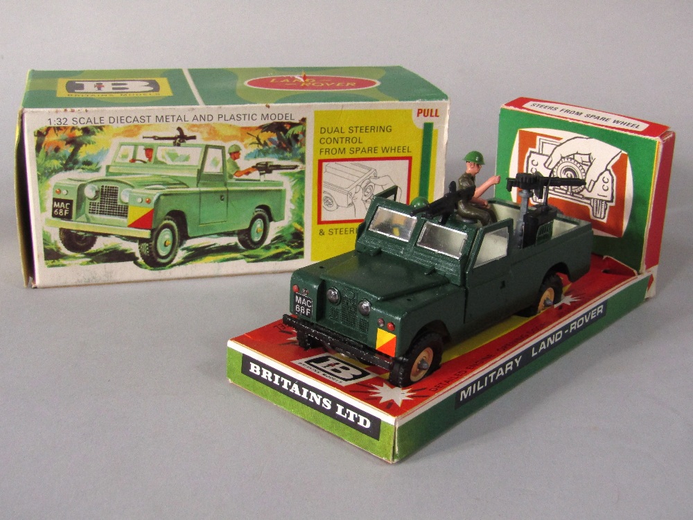 Britains model Land Rover 9777 1:32 scale die-cast metal and plastic model, complete, in original