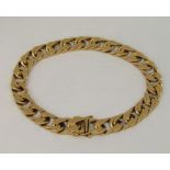 18ct heavy flat curb link bracelet, 20cm long approx excluding inner clasp, 31.5g