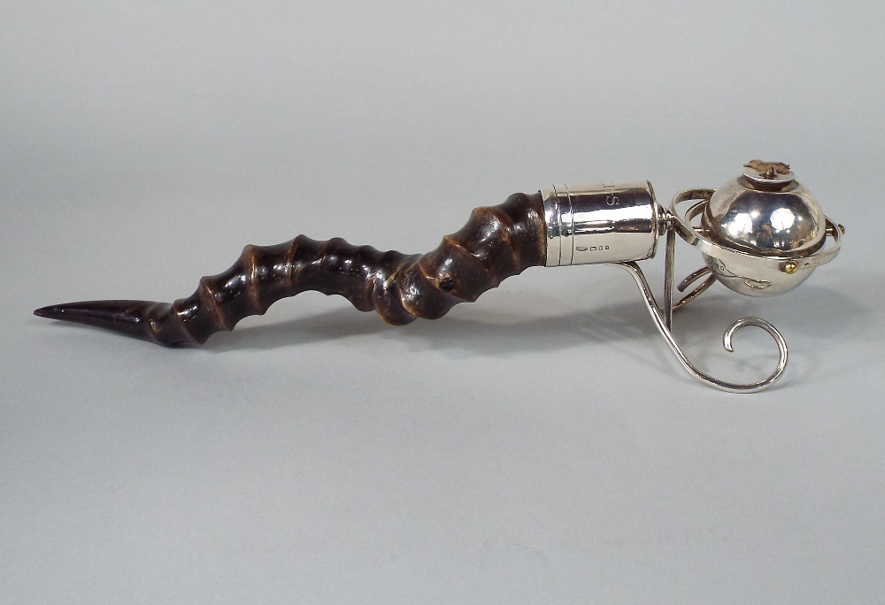 Good quality Asprey table lighter with black buck horn stand and gimble movement, London 1925,