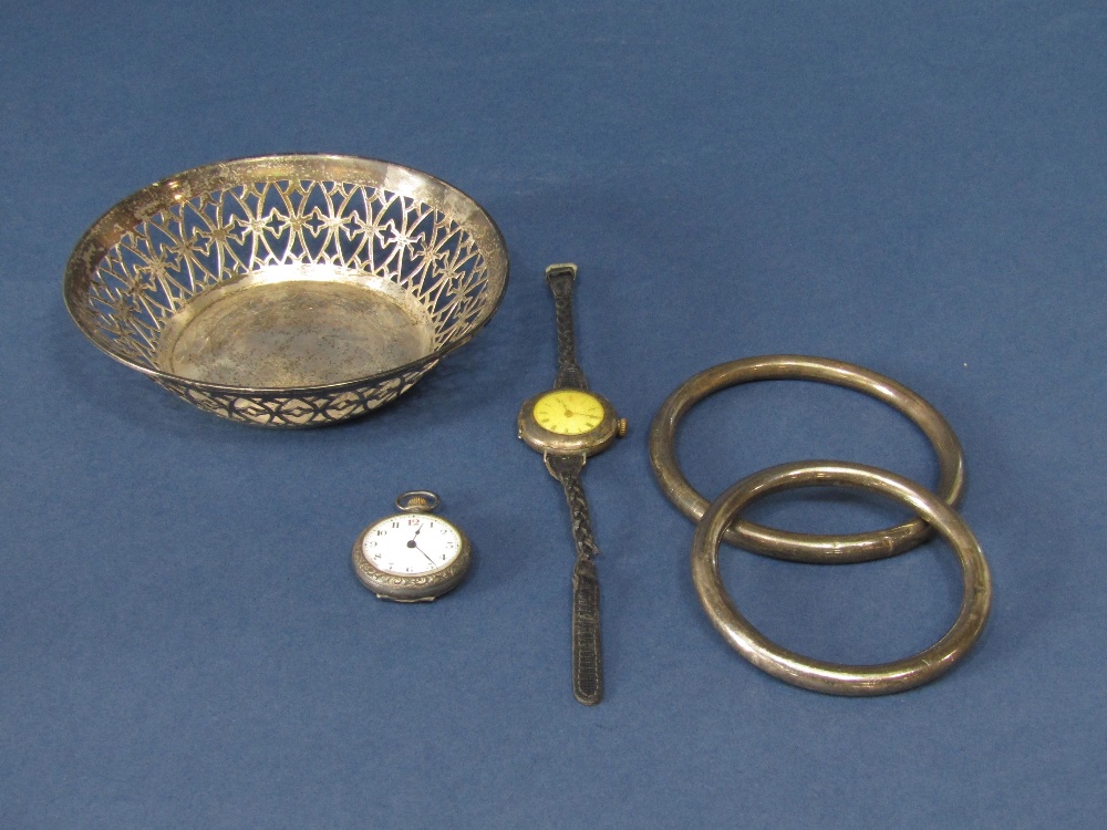 Mixed lot of silver to include Walker & Hall bonbon dish with raised pierced sides, two silver