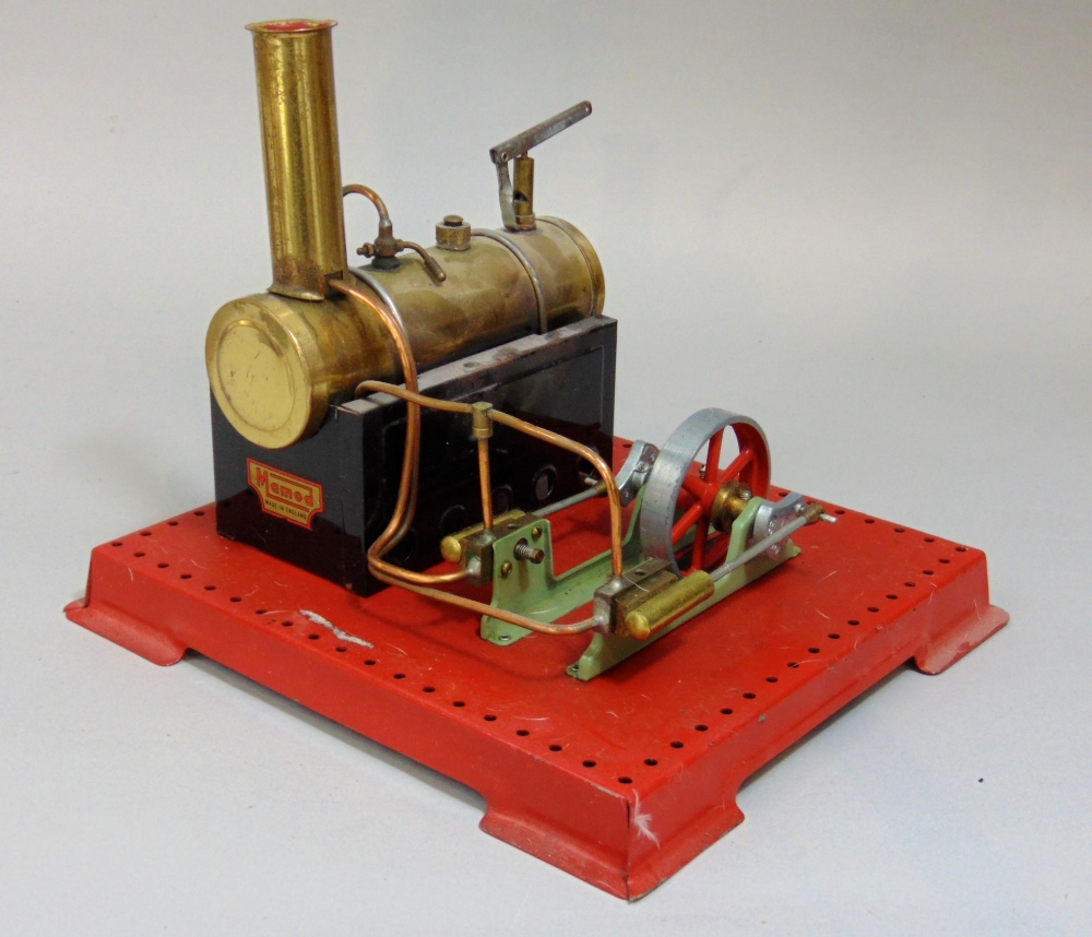 Collection of small Mamod model steam engines, together with a model Edison stock ticker with - Image 2 of 3