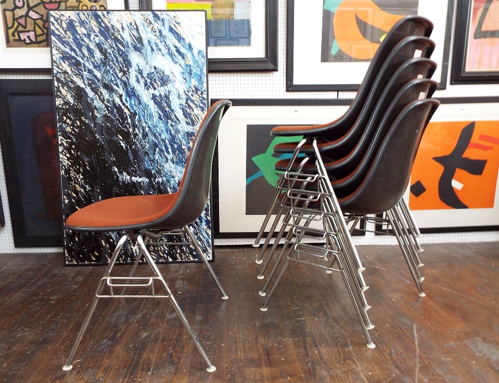 Charles and Ray Eames - set of six DSS upholstered stacking chairs (6) - Image 2 of 2