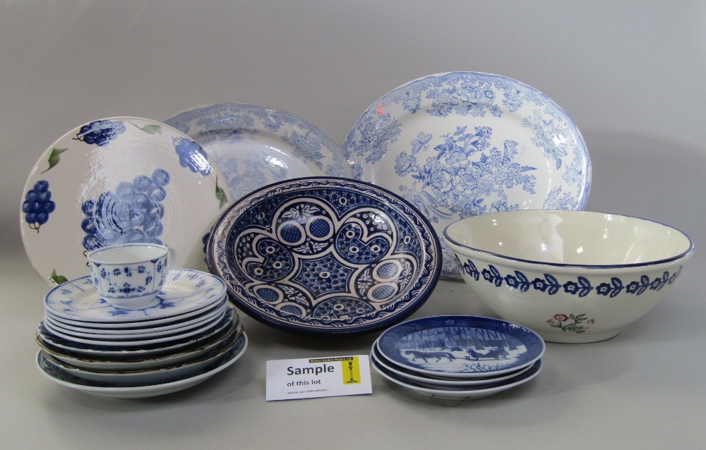 A pair of Emma Bridgewater tea and sugar storage jars and covers with blue sponged decoration - Image 2 of 2