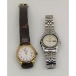 Vintage ladies Seiko 5 automatic wristwatch, the cream dial with gilt baton markers and day date