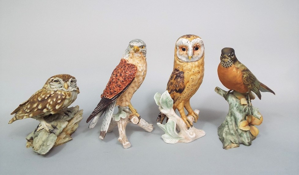 A collection of eleven Goebel matt glazed models of birds including an owl, a pheasant, a - Image 2 of 5