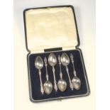 A SET OF SIX SILVER COFFEE SPOONS EACH WITH AN APOSTLE FINIAL BY ROBERT PRINGLE, BIRMINGHAM, 1916,