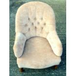 A VICTORIAN MAHOGANY BUTTON BACK NURSING CHAIR COVERED IN A SUEDE EFFECT FABRIC (H. 84 CM, W. 87 CM,