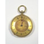 A LADY'S CONTINENTAL 18 CT GOLD POCKET WATCH WITH A GILT CIRCULAR DIAL ENCLOSING A KEY WIND MOVEMENT