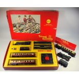 TRIANG R3.A TRAIN SET BOXED INCL. LOCOMOTIVE AND TENDER, PULLMAN CARRIAGE 'ANNE'.