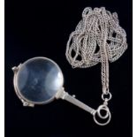 A SILVER LORGNETTE STAMPED 925 ON A LONG SILVER GUARD CHAIN (L. 133 CM APPROX.)