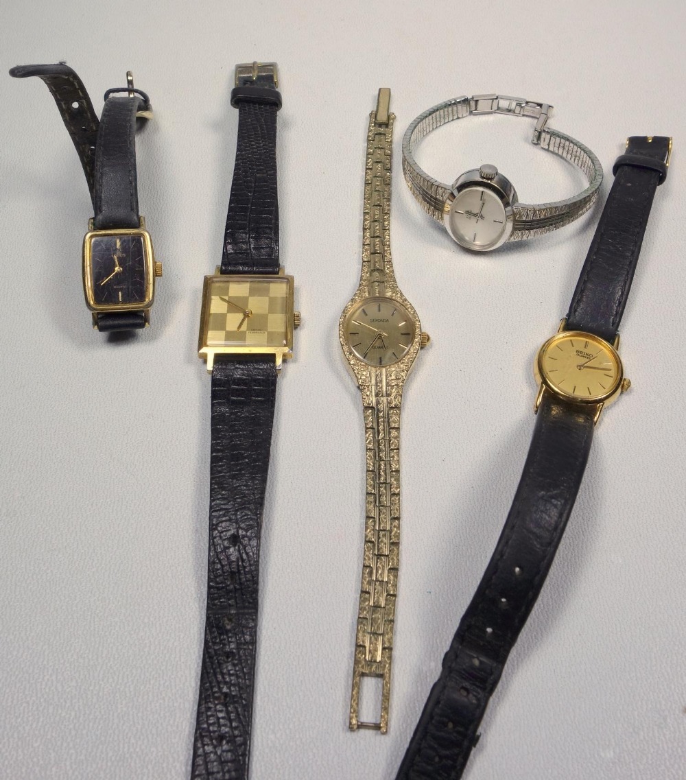 TWELVE LADY'S WRISTWATCHES AND A QUANTITY OF COSTUME JEWELLERY INCLUDING A PEARL CHOKER, NECKLACES - Image 3 of 4