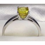 9 CT WHITE GOLD RING SET YELLOW OVAL CUT STONE, SIZE R 1/2, GROSS WEIGHT 2.6 GRAMS