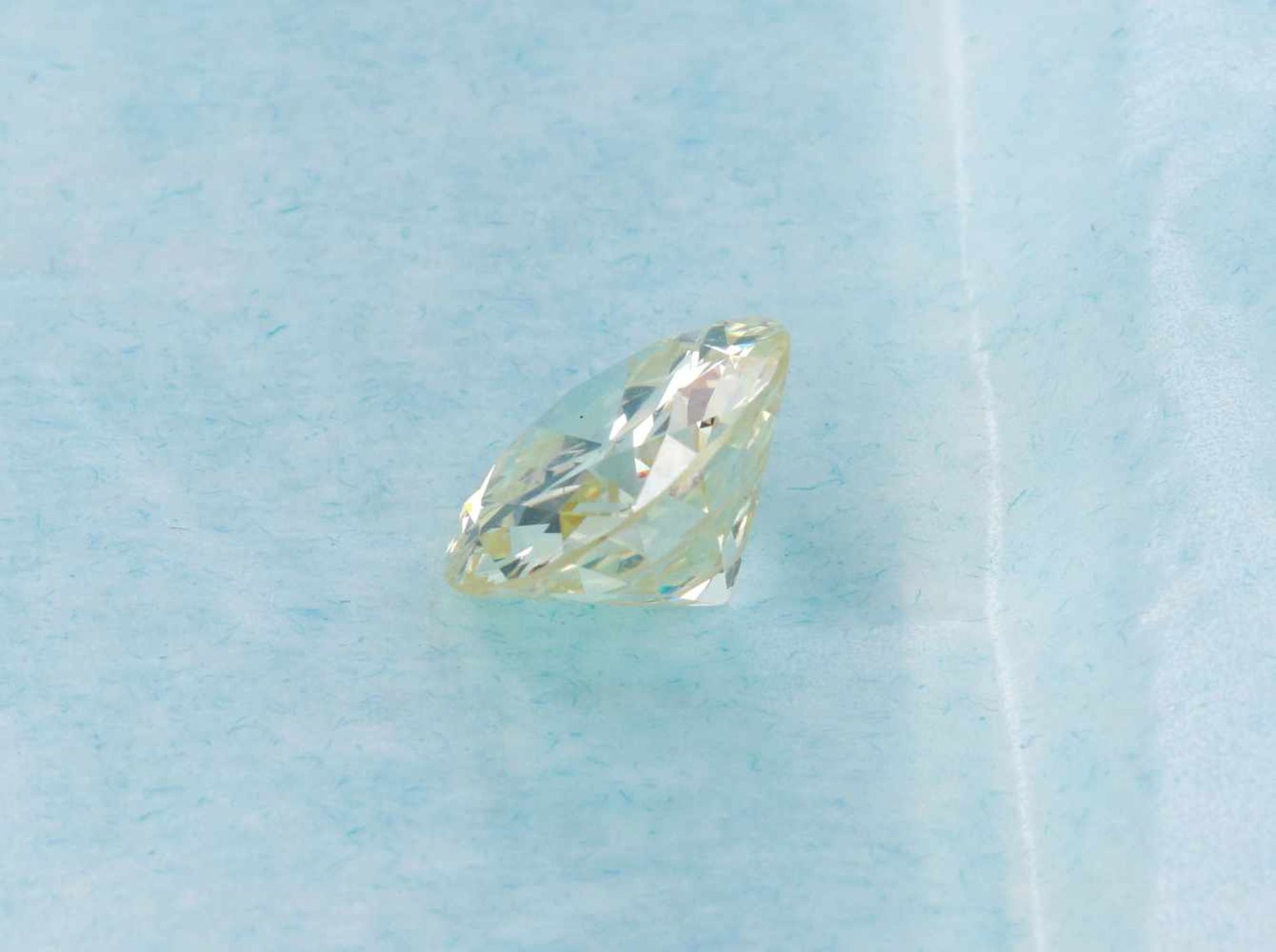 Loose round brilliant cut diamond of 12.62 ct. With HRD Antwerp report March 01, 2019, N. - Image 6 of 8