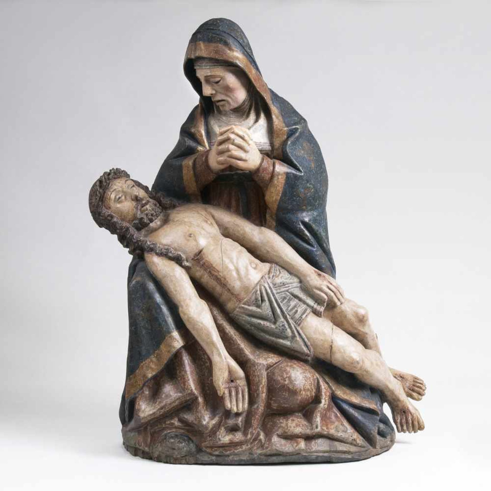 Spätgotische Figur 'Pietà'Westdeutsch, 16. Jh. Holz, geschnitzt, Rückseite abgeflacht, ältere