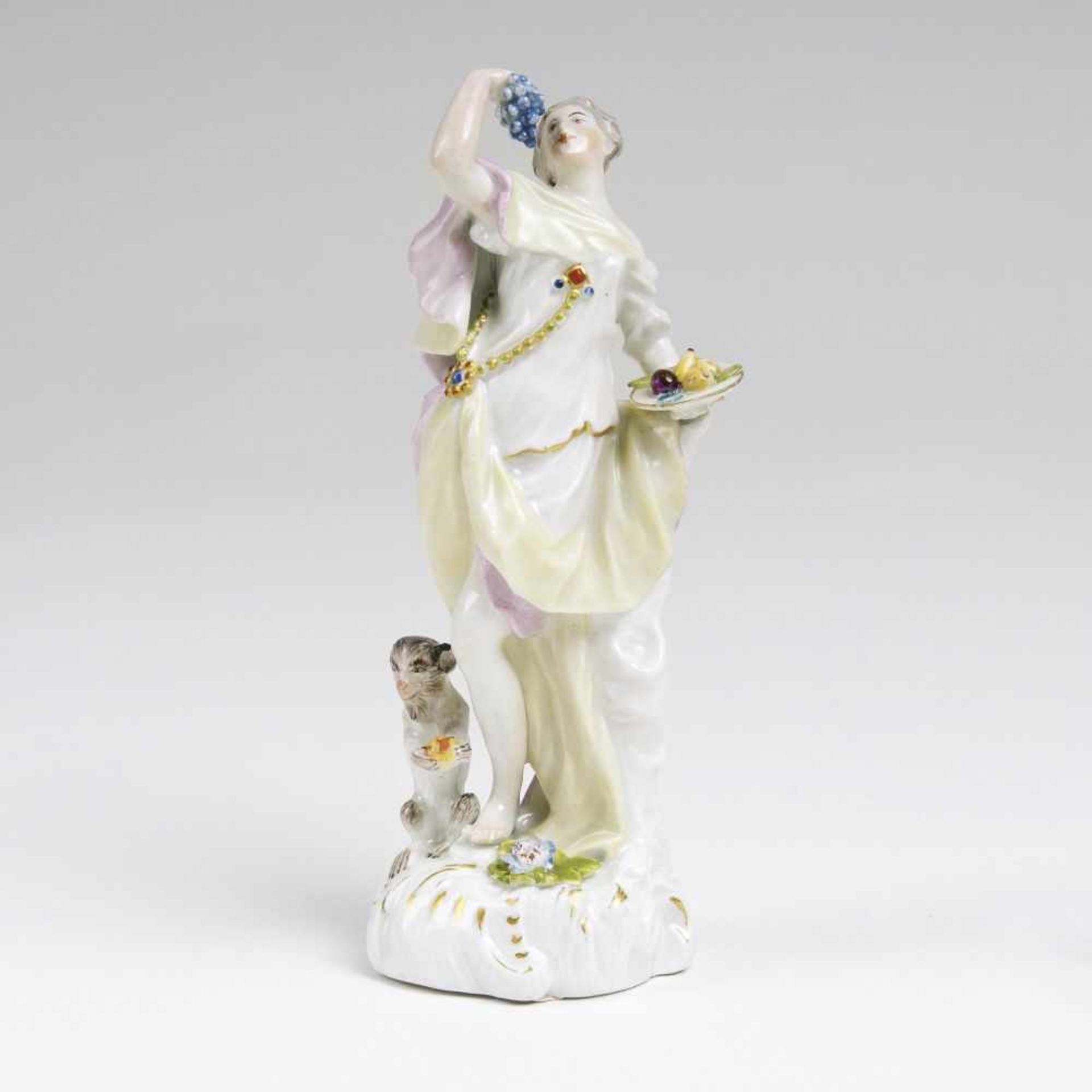Figur 'Weibliche Allegorie mit Äffchen'Meissen, 18. Jh. Porzellan, farbig staffiert. Weibliche Figur