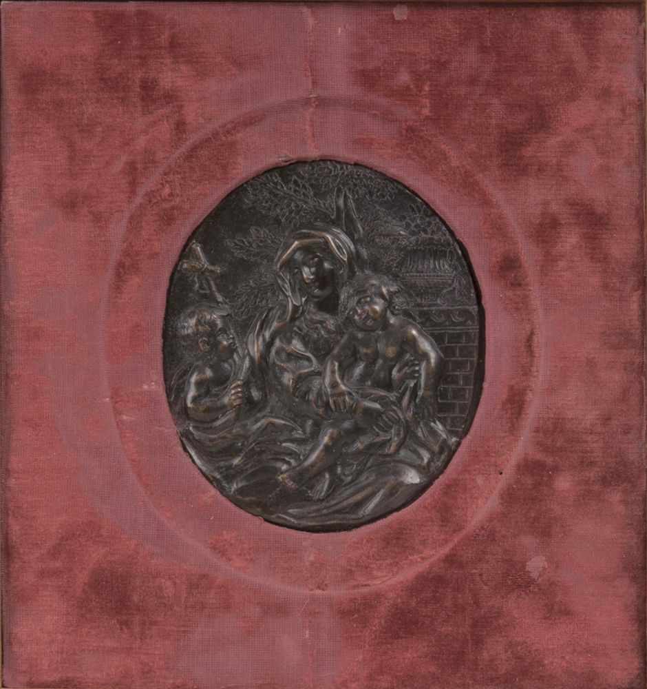 Feine Bronze-Plakette 'Maria mit Jesuskind und Johannesknaben'Süddeutsch oder Niederlande, um