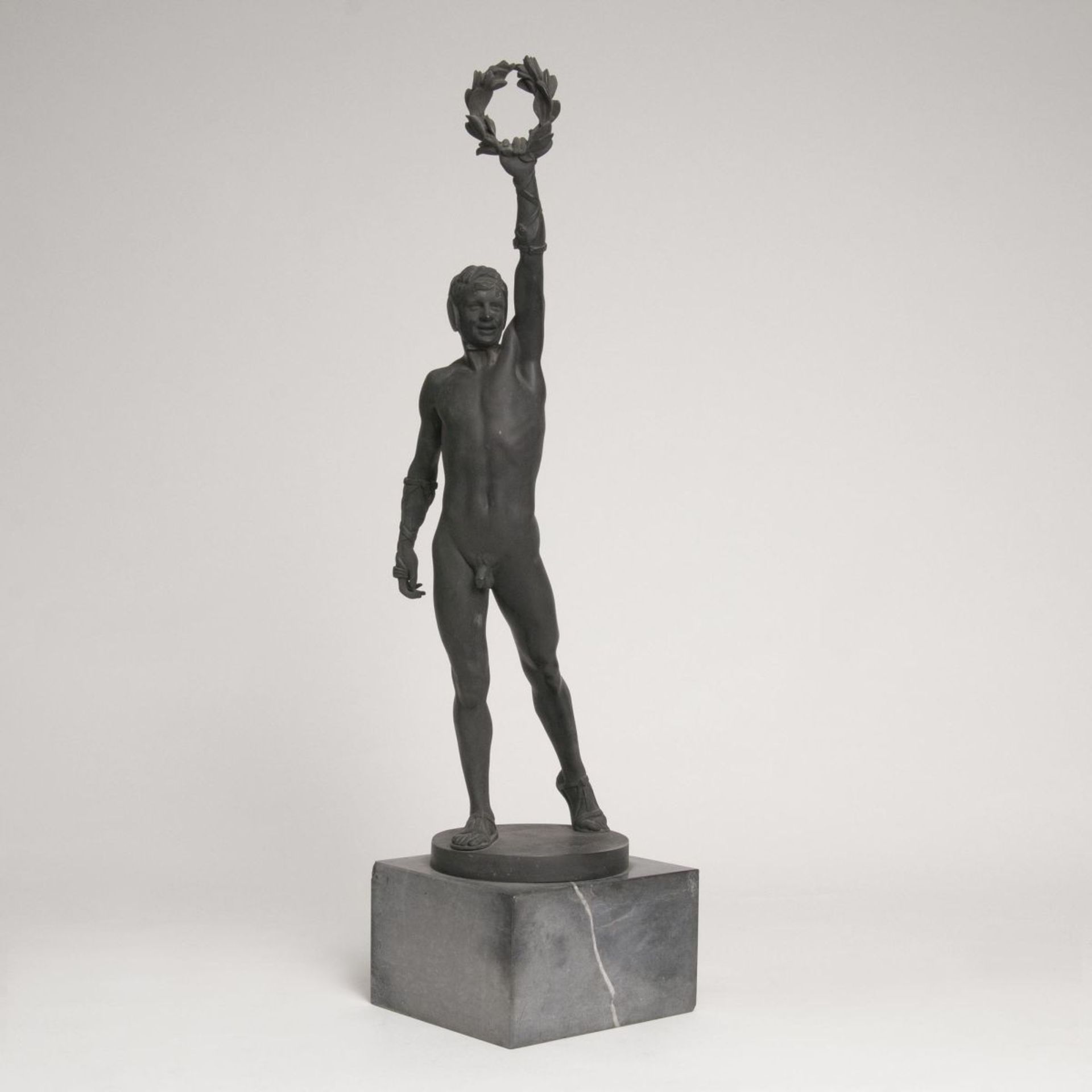 Heinrich Baucke(Düsseldorf 1875 - Ratingen 1915)Figur 'Sieger im Faustkampf'Um 1900. Bronze mit