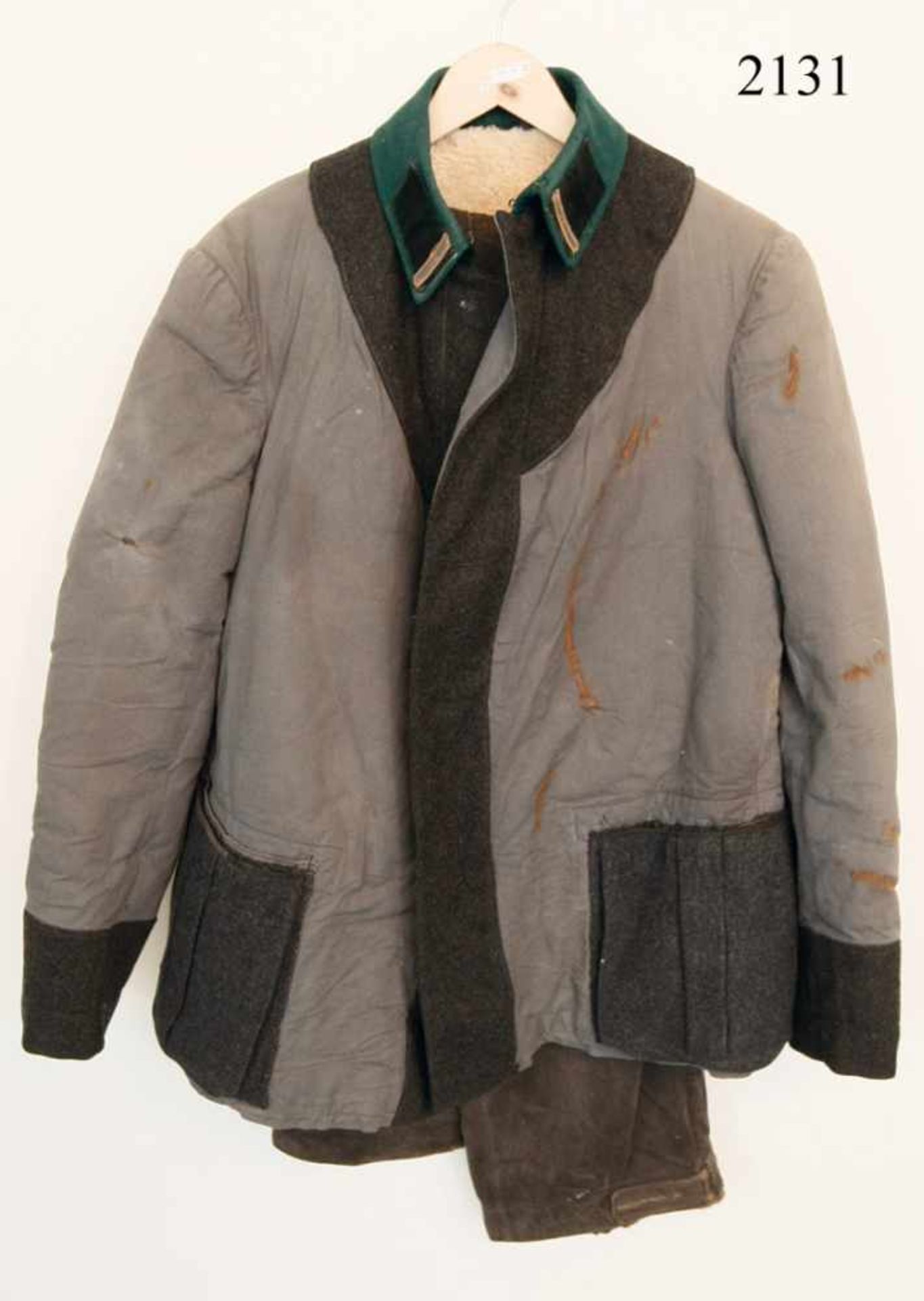 Winterjacke, Notbekleidung 1945Nach 1945 aus verschiedener Wehrmachtsbekeidung erstellt. Gundkorps