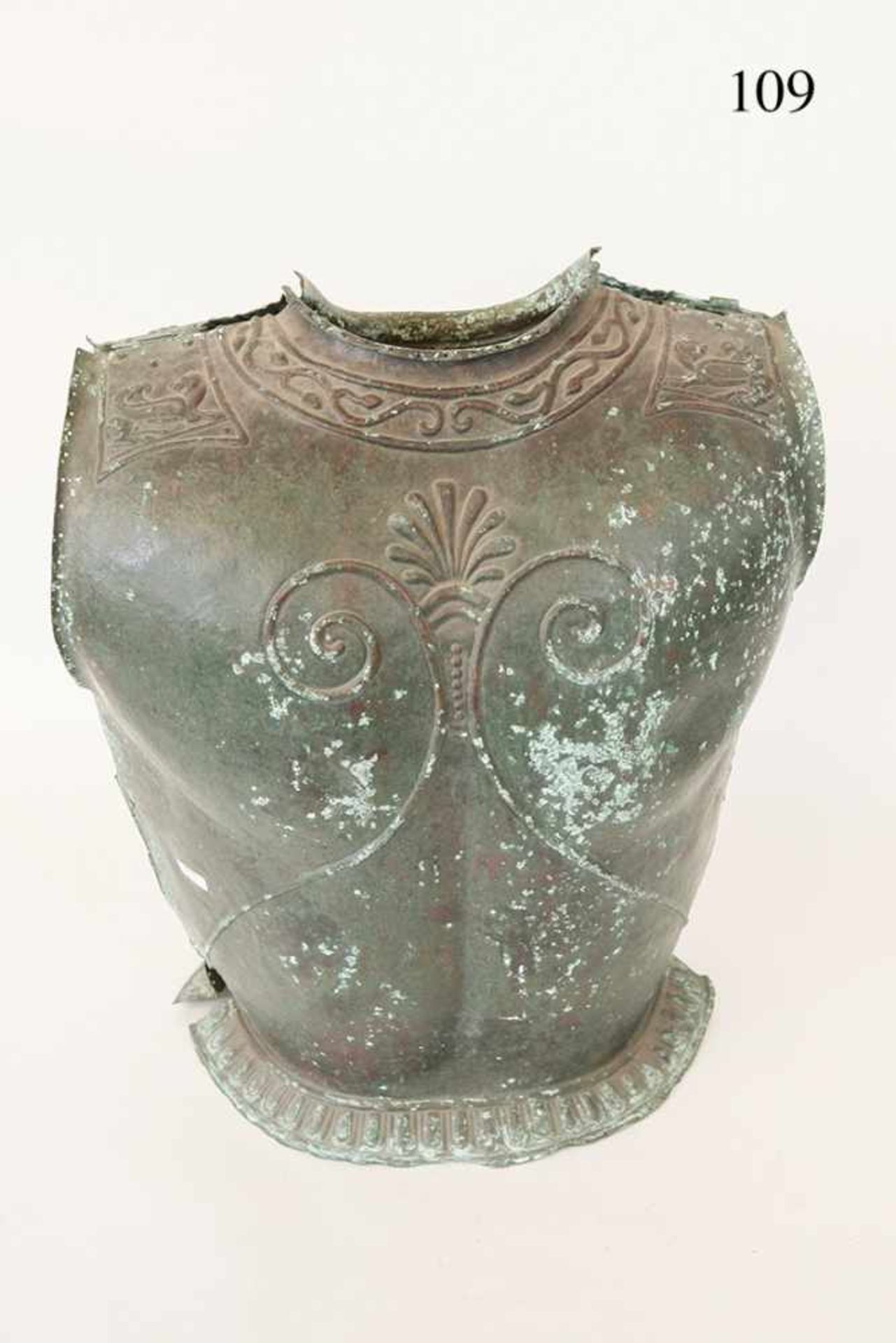 Bronzekürass, etruskisch, ca. 500 v.Chr. Bronze, getrieben. Brust und Rücken. Anatomisch geformt. - Image 4 of 4