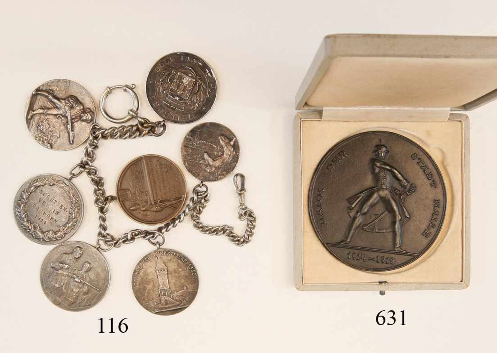 Medaille, Dank der Stadt Hallle 1914-1918Für Kriegshilfe. Eisenguss. Soldat und Ansicht des roten