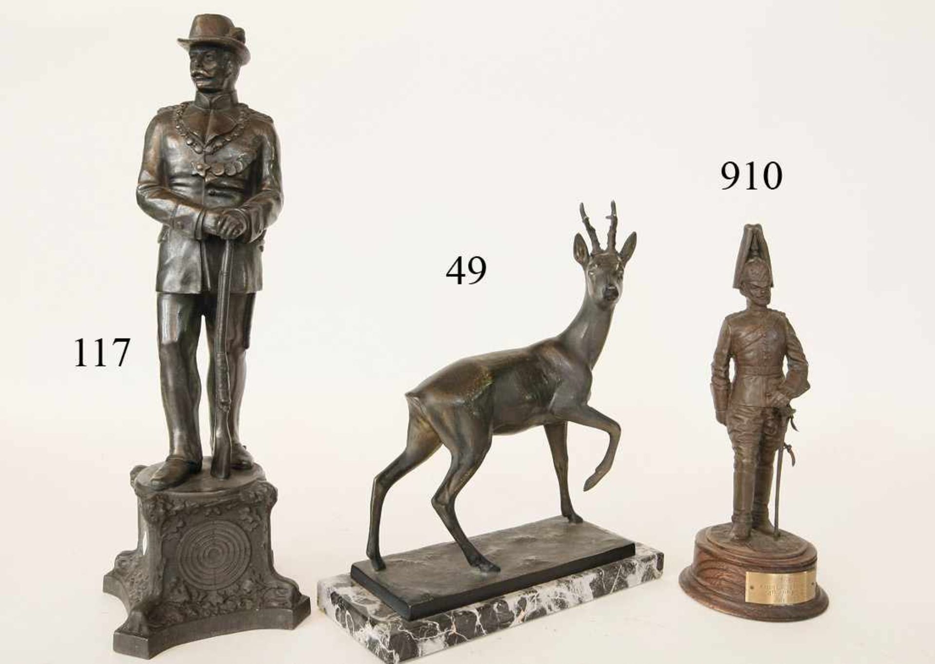 Figur "der Schützenkönig"Metallguss, bronziert. 39cm. Zustand: II