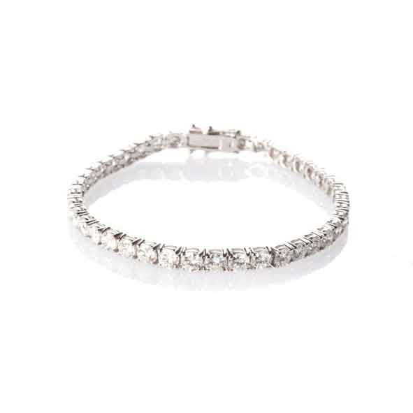 A DIAMOND BRACELET set with 41 round brilliant-cut diamonds, weighing approximately 8,85 carats,