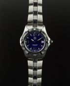 GENTLEMEN'S TAG HEUER PROFESSIONAL 200M, circular blue dial, Roman and baton hour markers, stainless