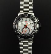 GENTLEMEN'S TAG HEUER FORMULA 1 CHRONOGRAPH WRISTWATCH, circular silver triple register dial with