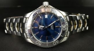 GENTLEMEN'S TAG HEUER LINK WRISTWATCH, circular navy blue two tone dial with faceted hour markers