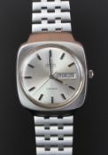 GENTLEMEN'S OMEGA GENEVE SQUARE CASE, VINTAGE AUTOMATIC WRISTWATCH, circular white dial with