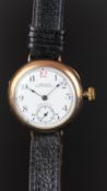 GENTLEMEN'S 9K GOLD WALTHAM USA TRENCH WATCH, DENNISON CASE, MANUALLY WOUND VINTAGE WRISTWATCH,