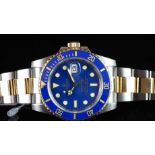 GENTLEMEN’S ROLEX OYSTER PERPETUAL SUBMARINER, 18K YELLOW GOLD & STEEL, BLUE DIAL & BEZEL, REF.