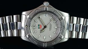 GENTLEMEN'S TAG HEUER PROFESSIONAL, REF. WK1112, ORIGINAL BRACELET, QUARTZ WRISTWATCH, circular