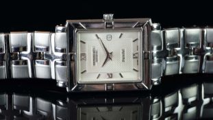 GENTLEMEN'S RAYMOND WEIL PARSIFAL WRISTWATCH, rectangular two toned dial with Roman numerals and
