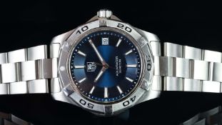 GENTLEMEN'S TAG HEUER AQUARACER WRISTWATCH REF. WAP1112, circular two tone blue dial with silver