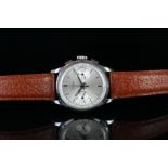 GENTLEMEN'S ZODIAC CHRONOGRAPH VINTAGE WRISTWATCH, circular silver twin register dial with baton