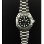 GENTLEMEN'S TAG HEUER AUTOMATIC DIVER'S WRISTWATCH REF. 840.006-2, circular dark navy dial with