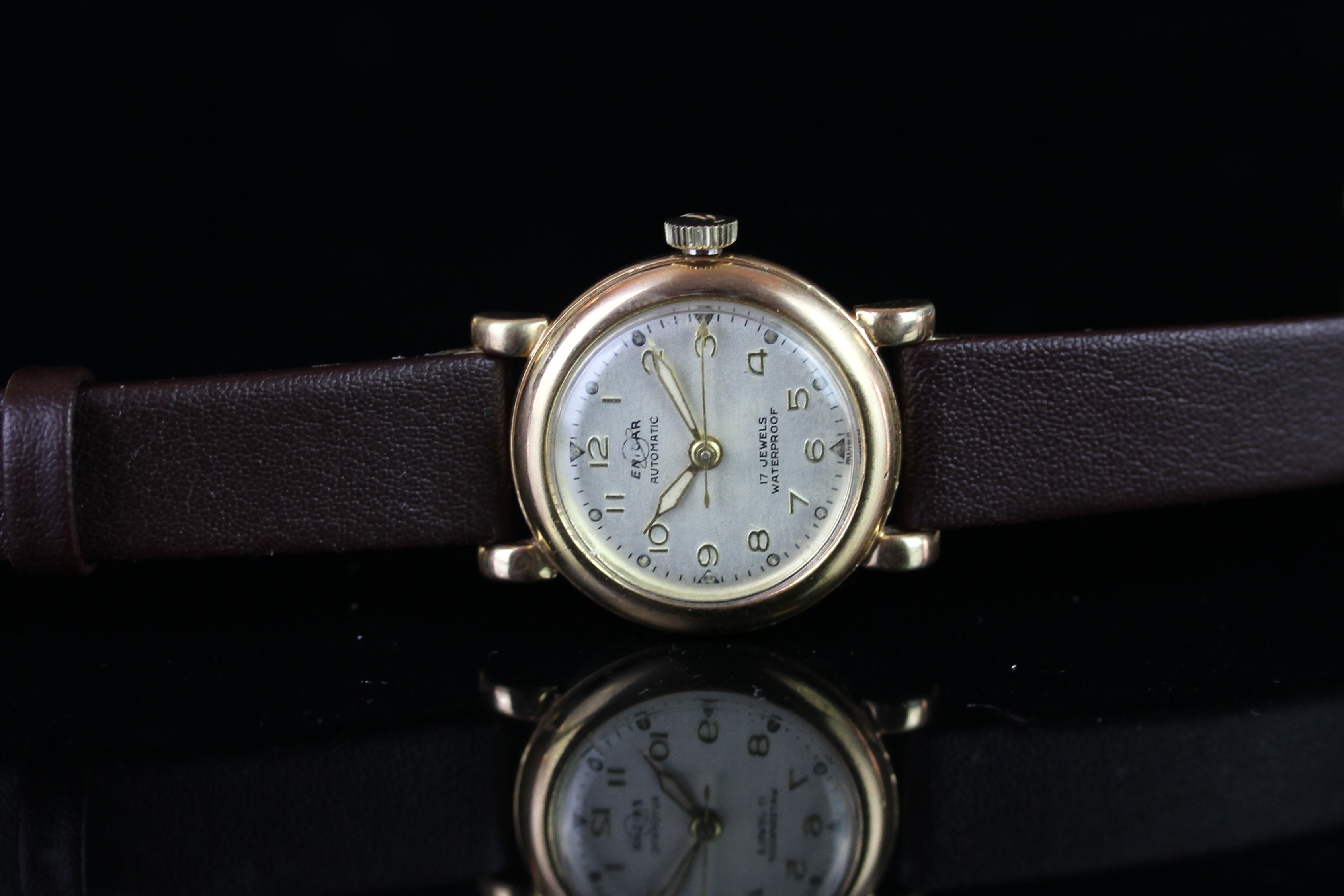 LADIES' VINTAGE ENICAR AUTOMATIC, circular dial, Arabic numerals, luminous hour markers,28mm gold