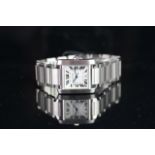 MIDSIZE CARTIER TANK FRANCAISE, REF. 2302, BRACELET WATCH, AUTOMATIC WRISTWATCH, square silver