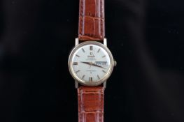 GENTLEMEN'S OMEGA CONSTELLATION GOLD PLATED, PIE-PAN DIAL, DAY/DATE, VINTAGE AUTOMATIC WRISTWATCH,