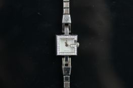 LADIES' GUCCI G-GUCCI, MOTHER OF PEARL DIAL, DIAMOND SET CASE, REF. 102, QUARTZ WRISTWATCH, square