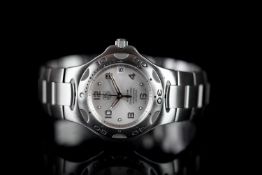 GENTLEMEN'S TAG HEUER KIRIUM CHRONOMETER REFERENCE WL5118, circular silvered dial, Arabic and dot