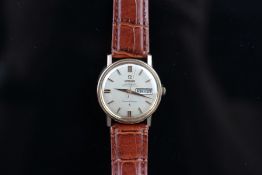 GENTLEMEN'S OMEGA CONSTELLATION GOLD PLATED, PIE-PAN DIAL, DAY/DATE, VINTAGE AUTOMATIC WRISTWATCH,